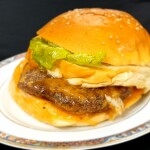Beef Burger ( বীফ বার্গার) অর্ডারঃ শুধু মাত্র ঢাকা মেট্রোপলিটন এলাকার জন্য।