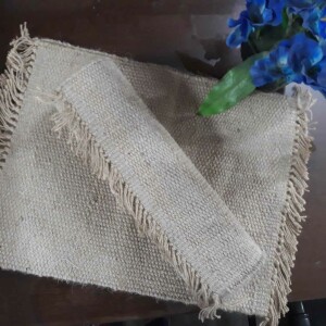 Jute made table Runner with Mate (7 Pcs)