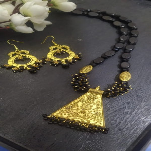 Necklace With A Pair Of Earring
